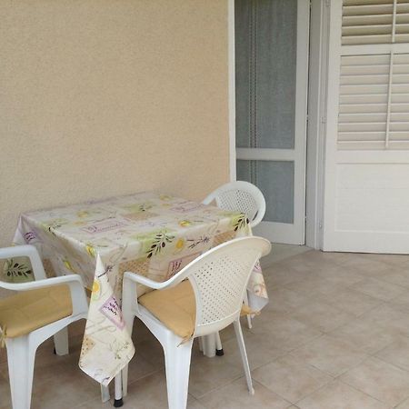 Apartment Biserka Barbat na Rabu ภายนอก รูปภาพ