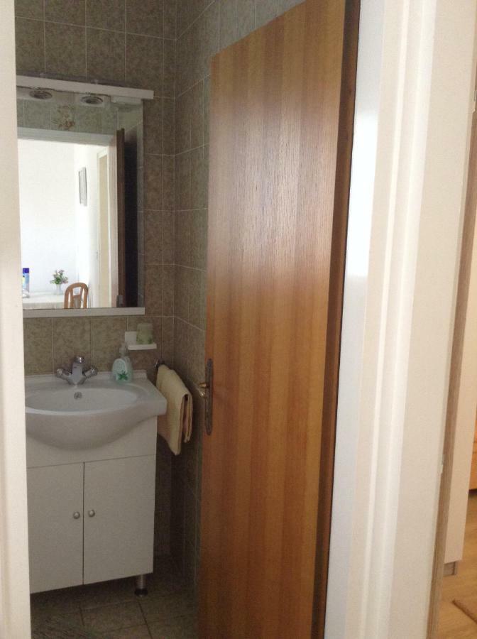 Apartment Biserka Barbat na Rabu ภายนอก รูปภาพ