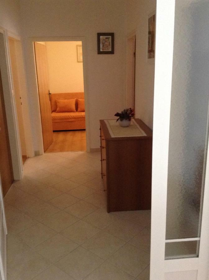 Apartment Biserka Barbat na Rabu ภายนอก รูปภาพ