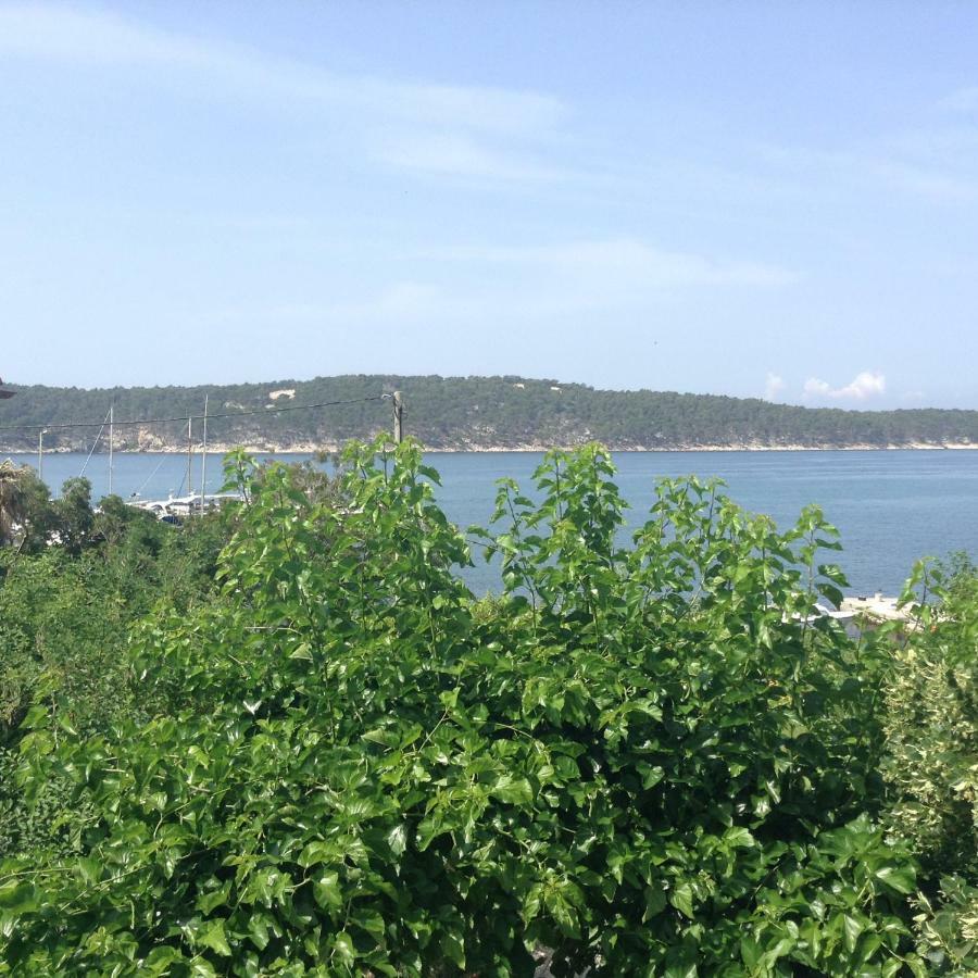 Apartment Biserka Barbat na Rabu ภายนอก รูปภาพ