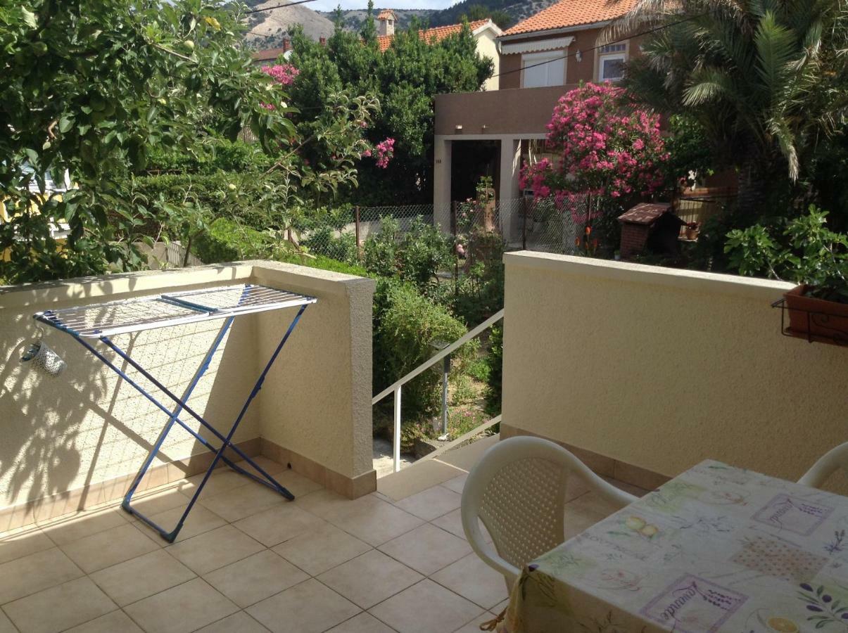 Apartment Biserka Barbat na Rabu ภายนอก รูปภาพ